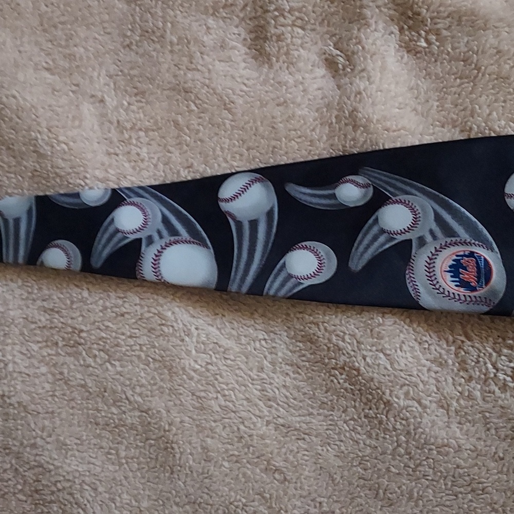 Tie - Picture 3 of 4
